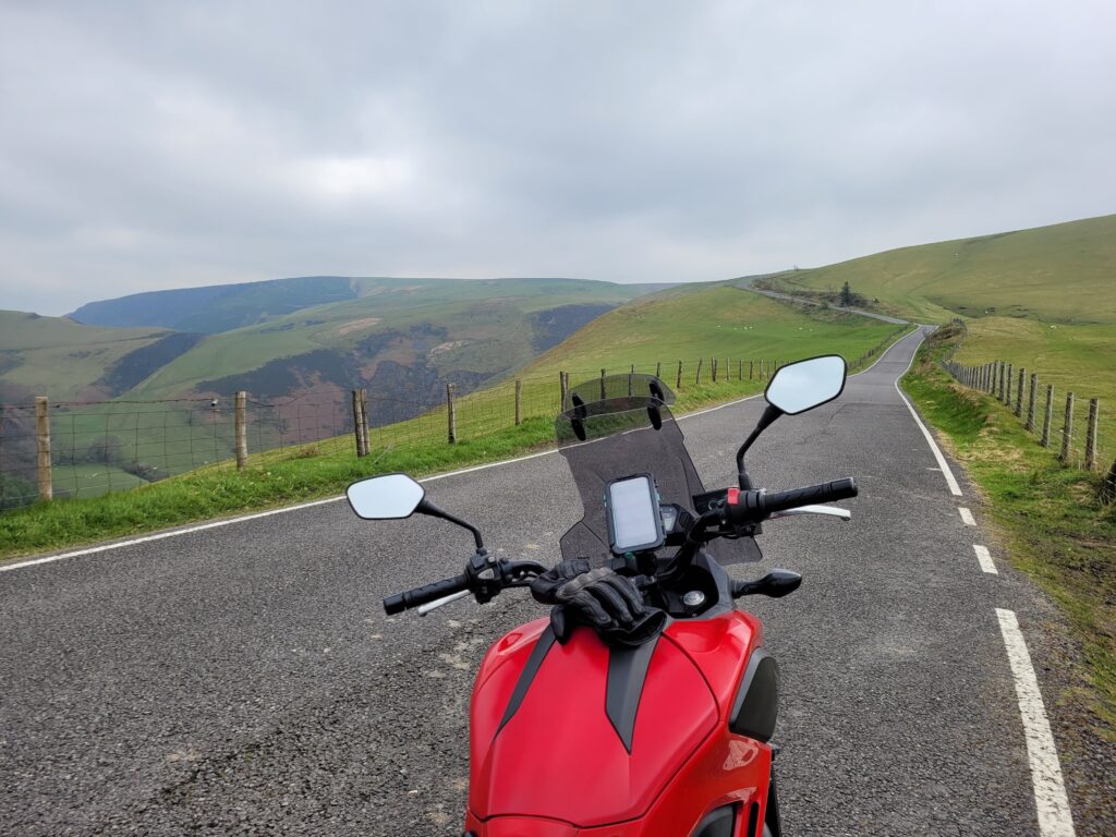 B4518